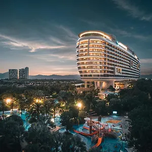 度假村 三亚海棠湾仁恒皇冠假日度假酒店（网红无边际泳池）, 三亚