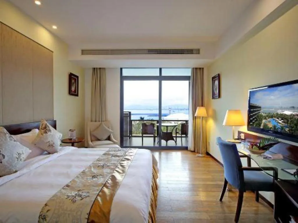 Serenity Marina Hotel Sanya 5*,